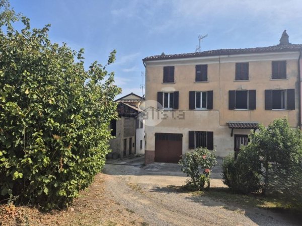 appartamento in vendita a Bosnasco in zona Cardazzo