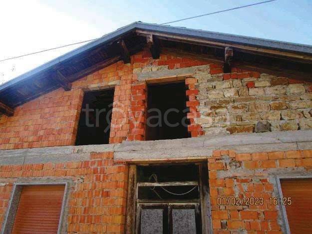 casa indipendente in vendita a Brallo di Pregola