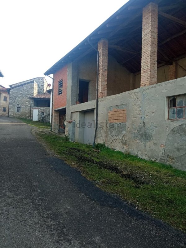 quadrivano in vendita a Brallo di Pregola