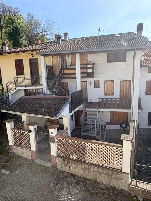 casa indipendente in vendita a Brallo di Pregola in zona Pratolungo