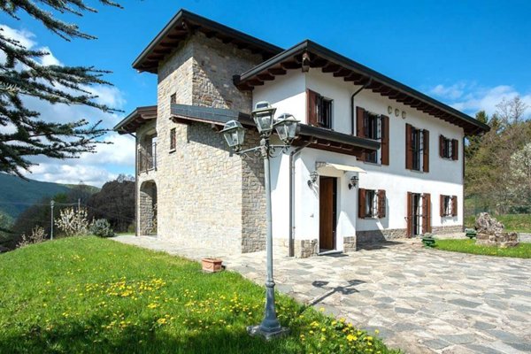 casa indipendente in vendita a Brallo di Pregola