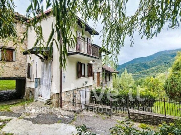 casa indipendente in vendita a Brallo di Pregola in zona Corbesassi
