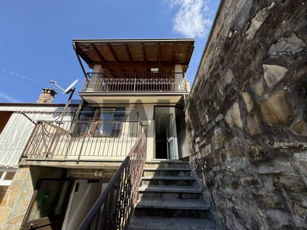 appartamento in vendita a Brallo di Pregola in zona Barostro