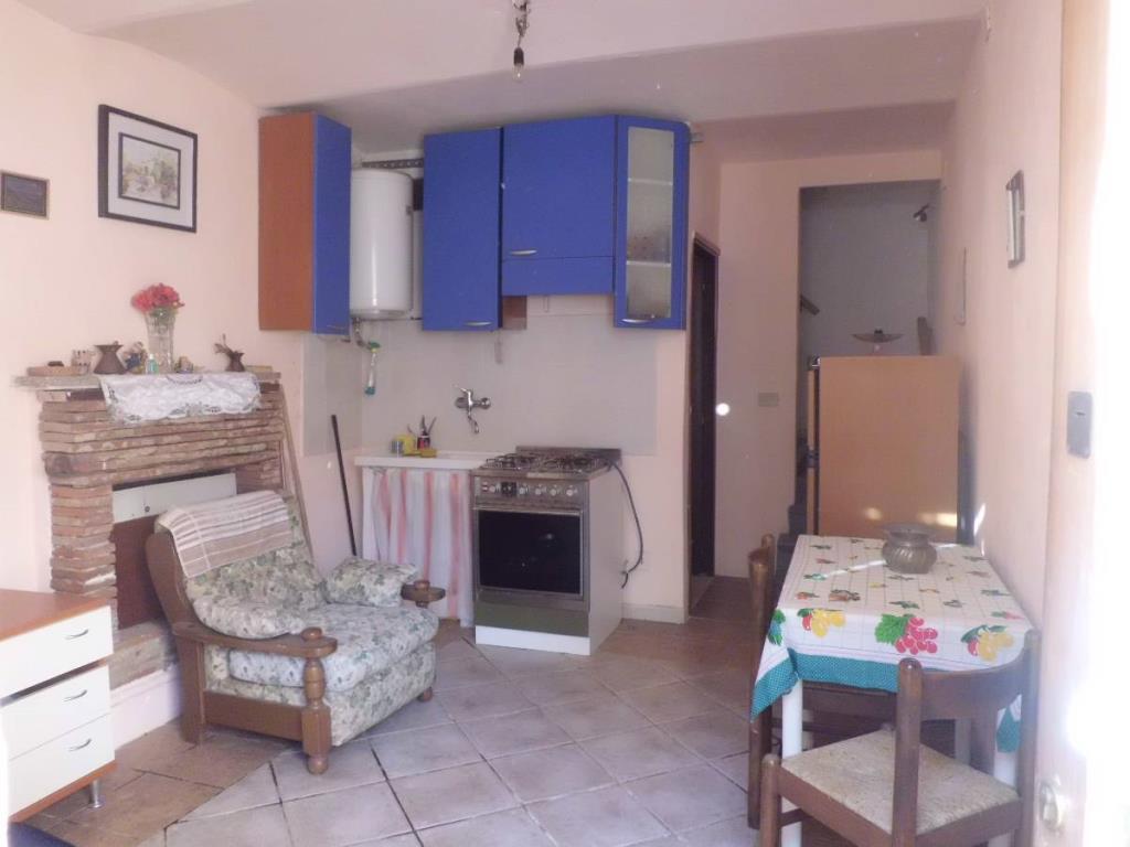 casa indipendente in vendita a Breme