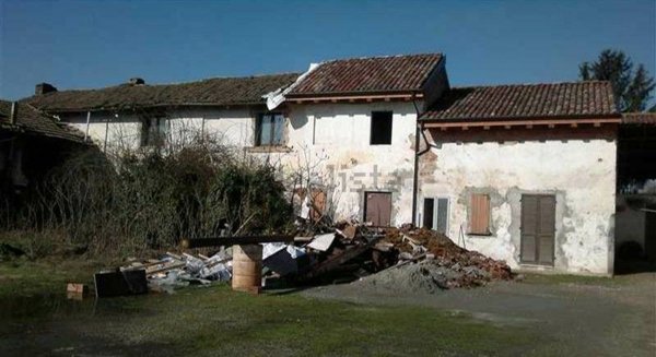 casale in vendita a Breme