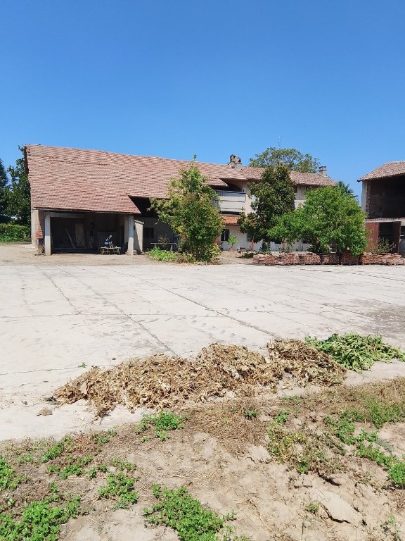 casa indipendente in vendita a Breme