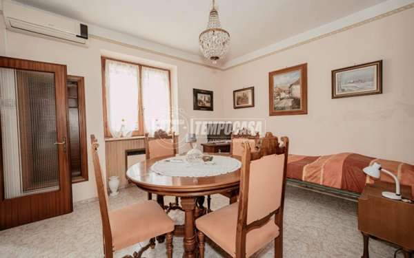 casa indipendente in vendita a Breme