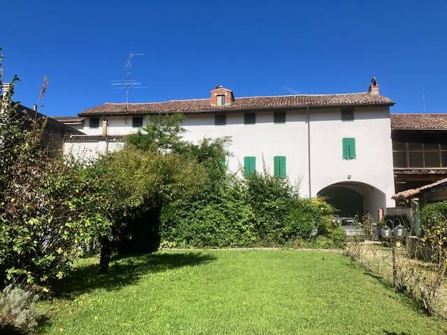 casa indipendente in vendita a Breme