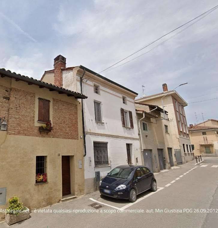 casa indipendente in vendita a Breme