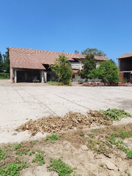 casa indipendente in vendita a Breme