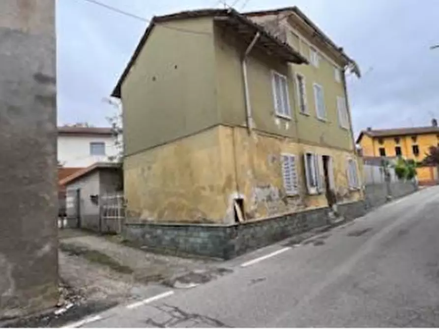 casa indipendente in vendita a Breme