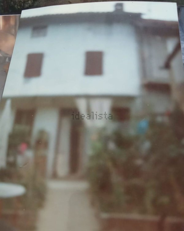 casa indipendente in vendita a Breme