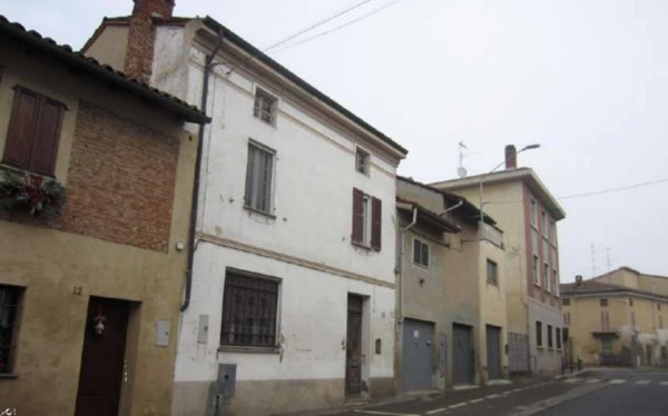 casa indipendente in vendita a Breme