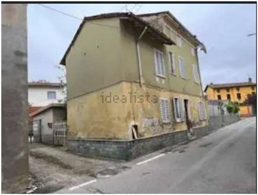 casa indipendente in vendita a Breme