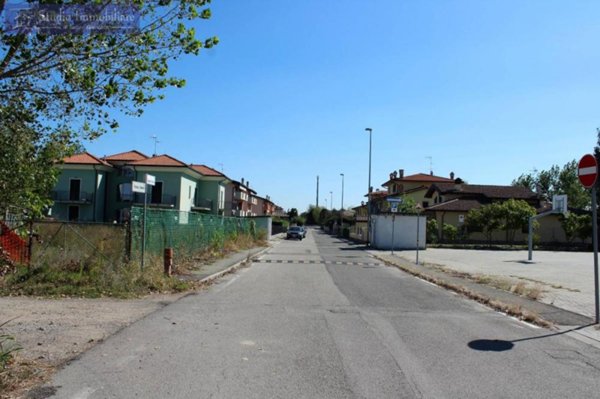 terreno edificabile in vendita a Bressana Bottarone