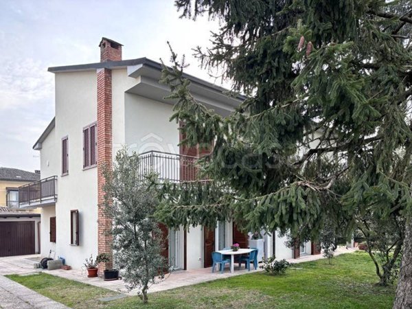 casa indipendente in vendita a Bressana Bottarone