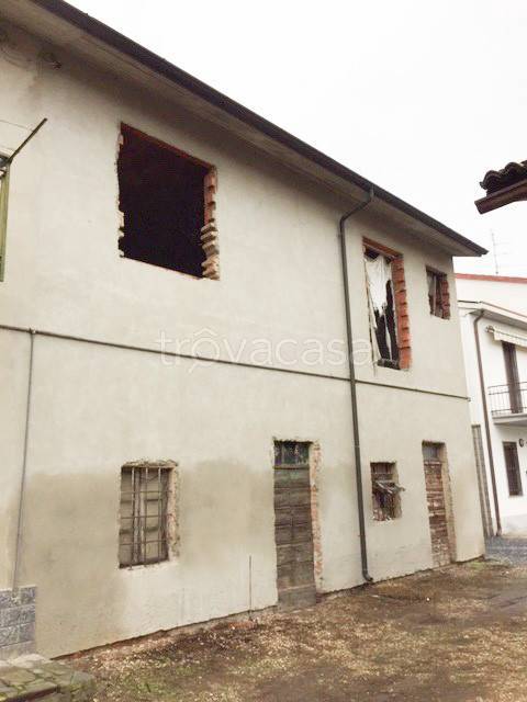 casa indipendente in vendita a Bressana Bottarone