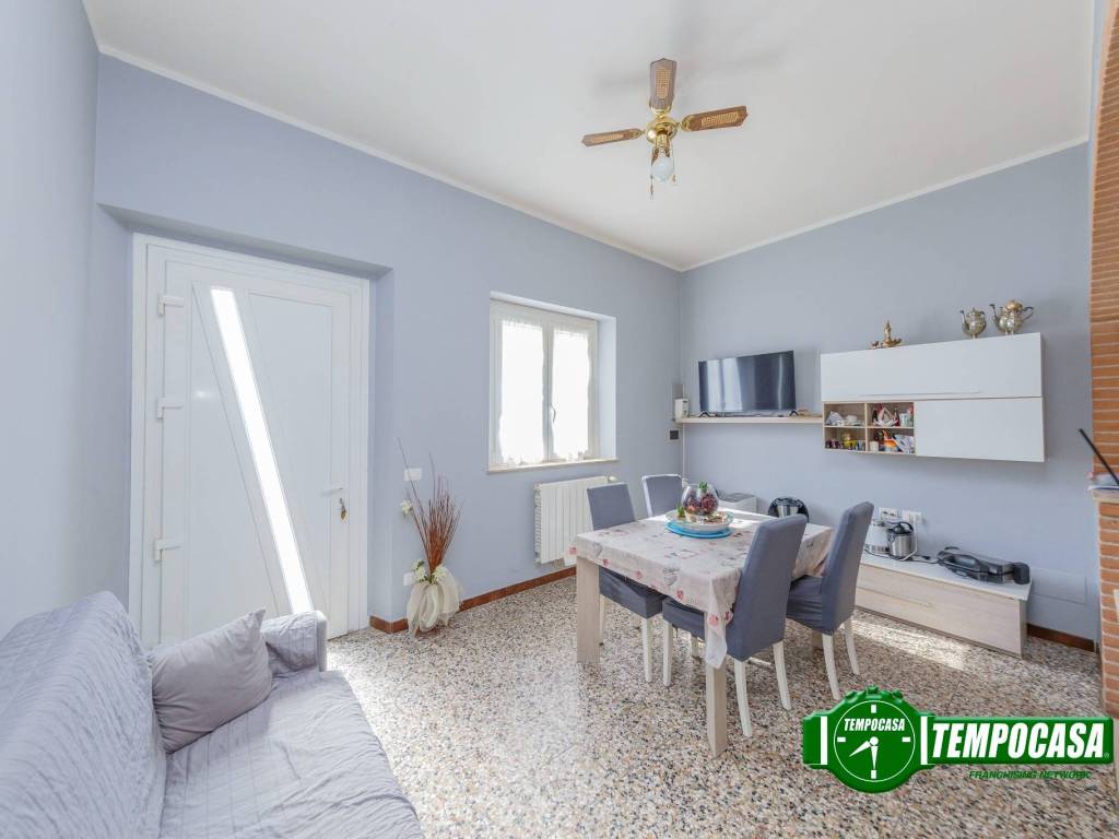 appartamento in vendita a Bressana Bottarone