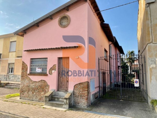 casa indipendente in vendita a Bressana Bottarone in zona Bottarone