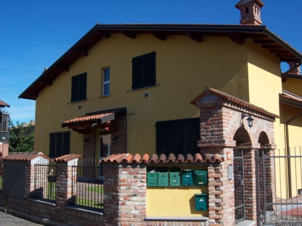 appartamento in vendita a Bressana Bottarone in zona Bottarone