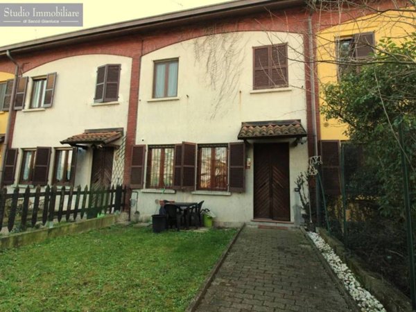 casa indipendente in vendita a Bressana Bottarone in zona Cascina Bella