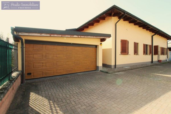 casa indipendente in vendita a Bressana Bottarone