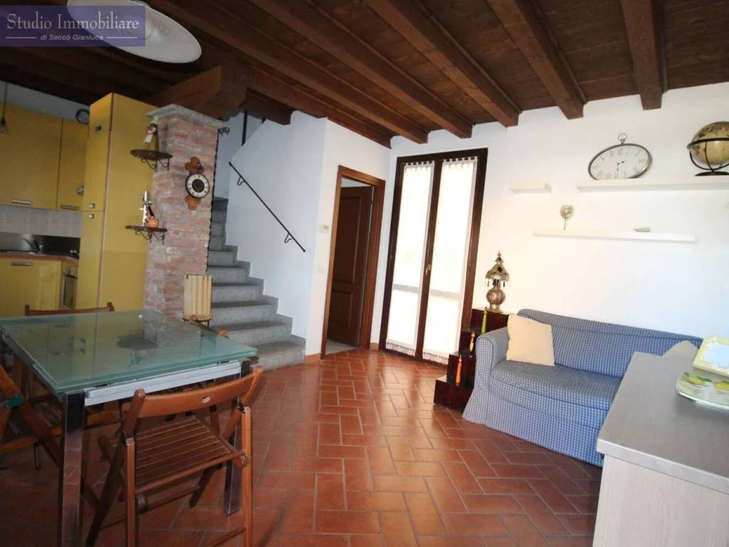 casa indipendente in vendita a Bressana Bottarone