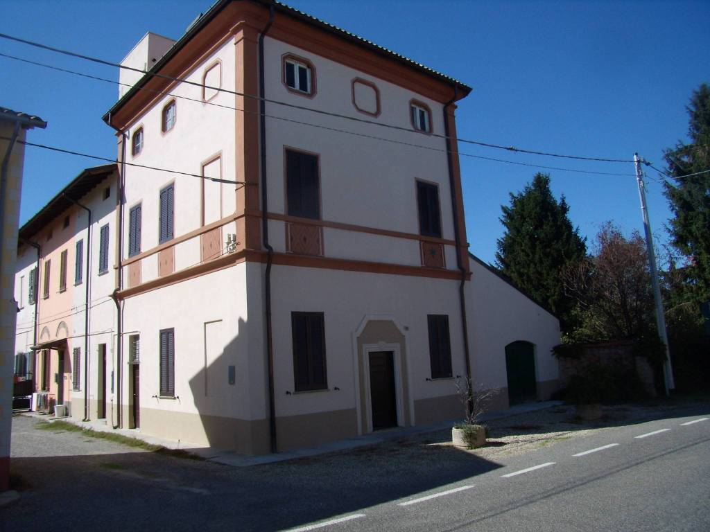 casa indipendente in vendita a Bressana Bottarone in zona Argine