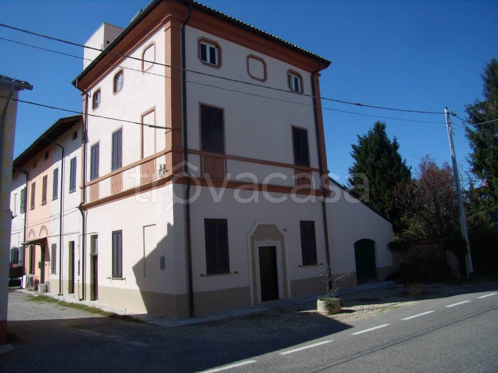 casa indipendente in vendita a Bressana Bottarone in zona Argine