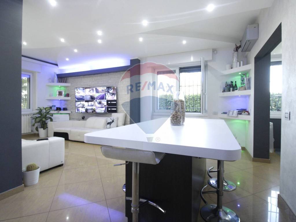 casa indipendente in vendita a Bressana Bottarone