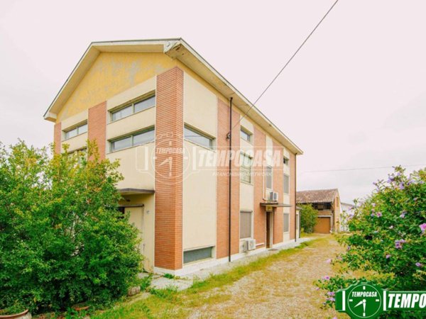 casa indipendente in vendita a Bressana Bottarone