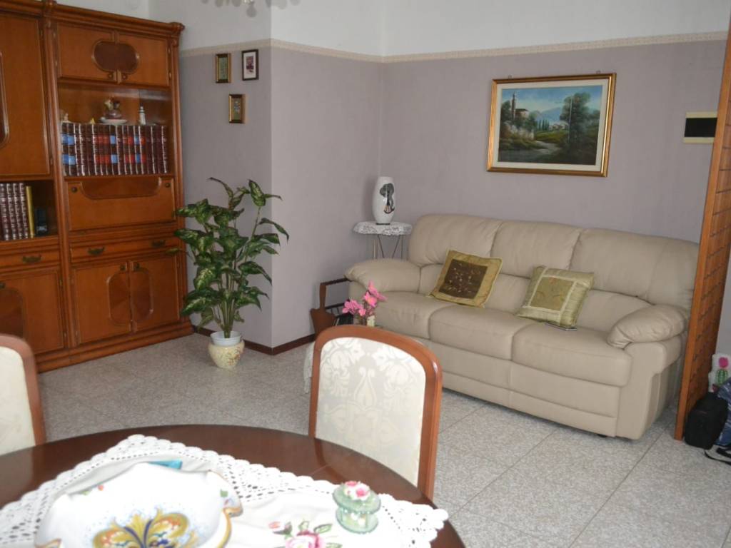 appartamento in vendita a Bressana Bottarone