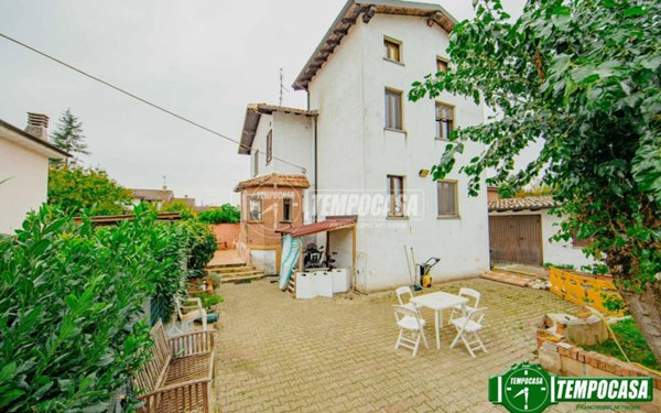 casa indipendente in vendita a Bressana Bottarone in zona Argine