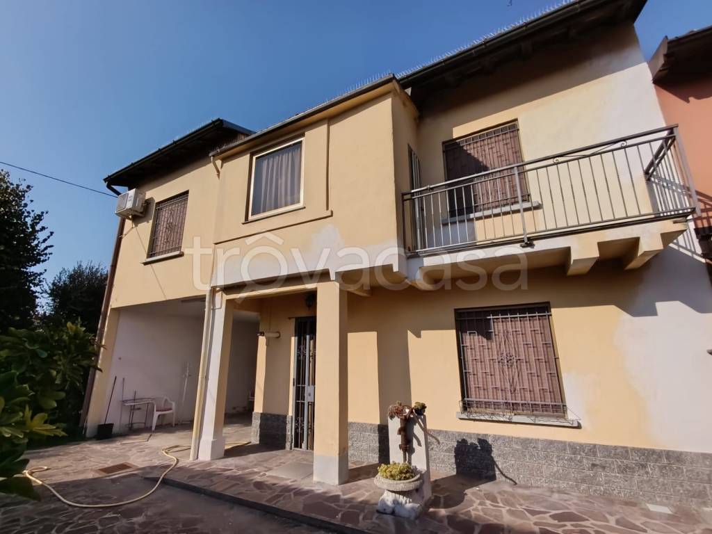 casa indipendente in vendita a Bressana Bottarone