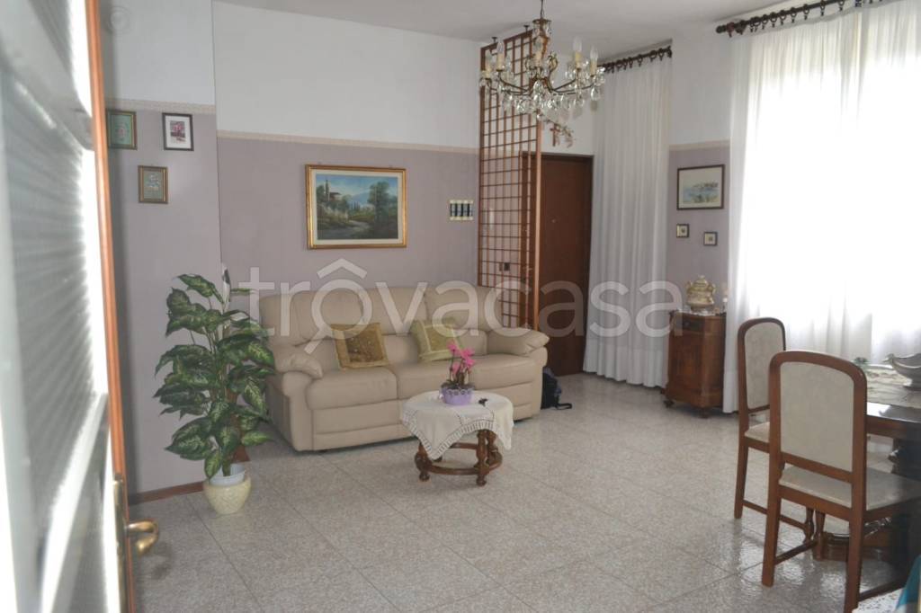 appartamento in vendita a Bressana Bottarone