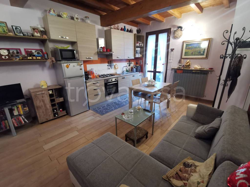 appartamento in vendita a Bressana Bottarone