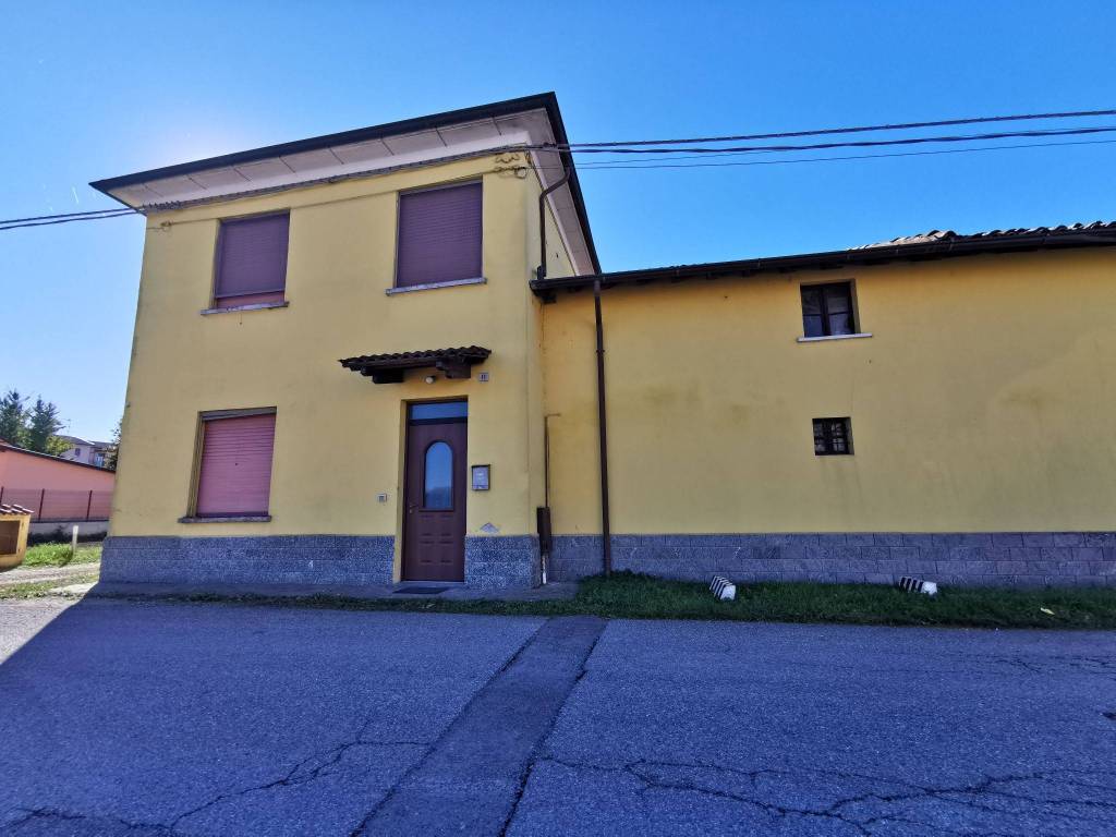 casa indipendente in vendita a Bressana Bottarone