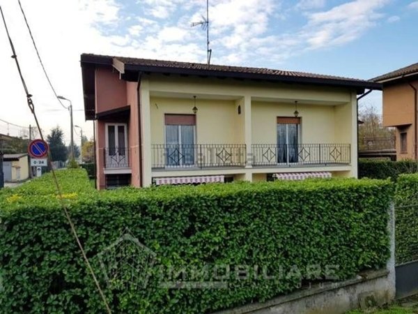 casa indipendente in vendita a Bressana Bottarone