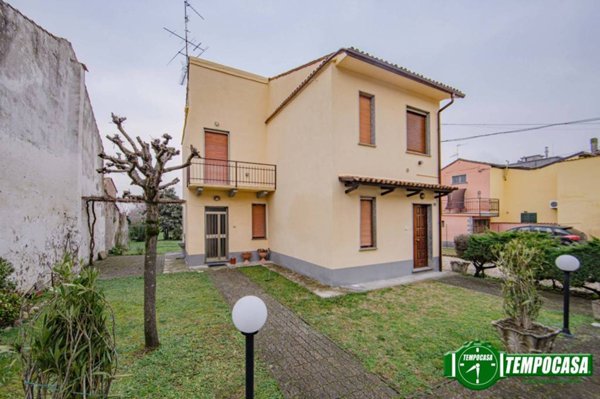 appartamento in vendita a Bressana Bottarone in zona Argine