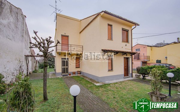 appartamento in vendita a Bressana Bottarone in zona Argine