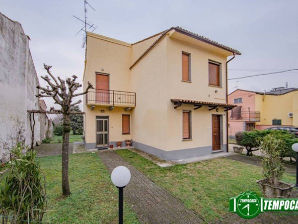 appartamento in vendita a Bressana Bottarone in zona Argine