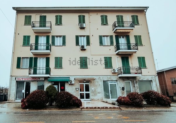 appartamento in vendita a Bressana Bottarone