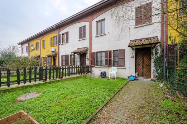 casa indipendente in vendita a Bressana Bottarone in zona Cascina Bella