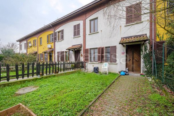 casa indipendente in vendita a Bressana Bottarone in zona Cascina Bella