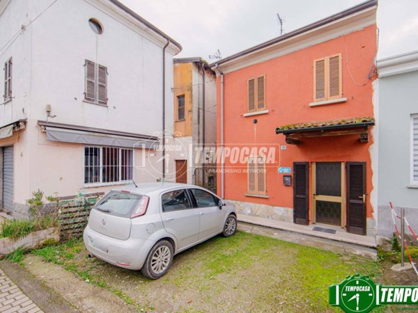 casa indipendente in vendita a Bressana Bottarone in zona Argine