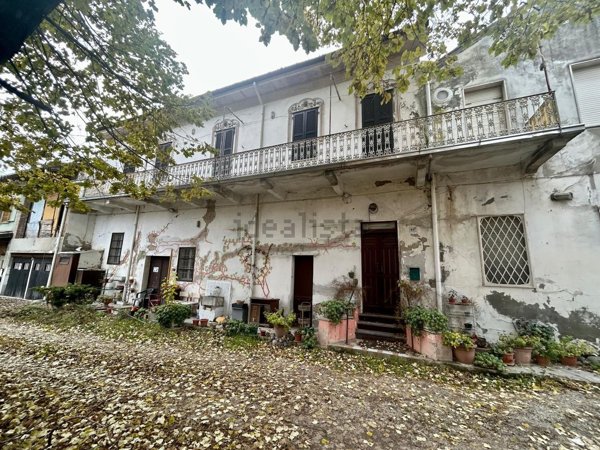 intera palazzina in vendita a Bressana Bottarone