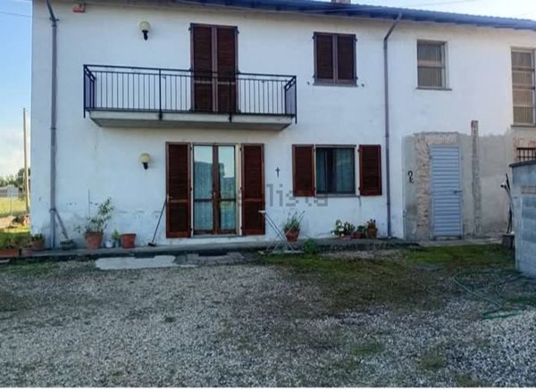 casa indipendente in vendita a Bressana Bottarone