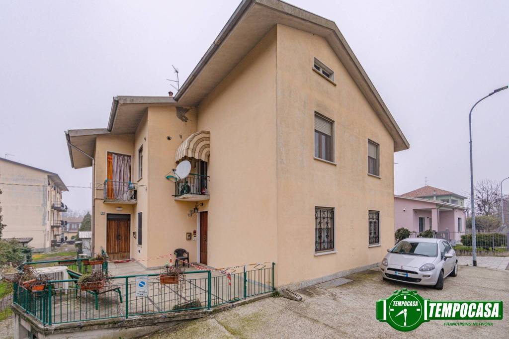casa indipendente in vendita a Bressana Bottarone