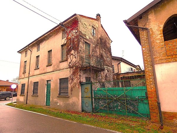 casa indipendente in vendita a Bressana Bottarone in zona Argine