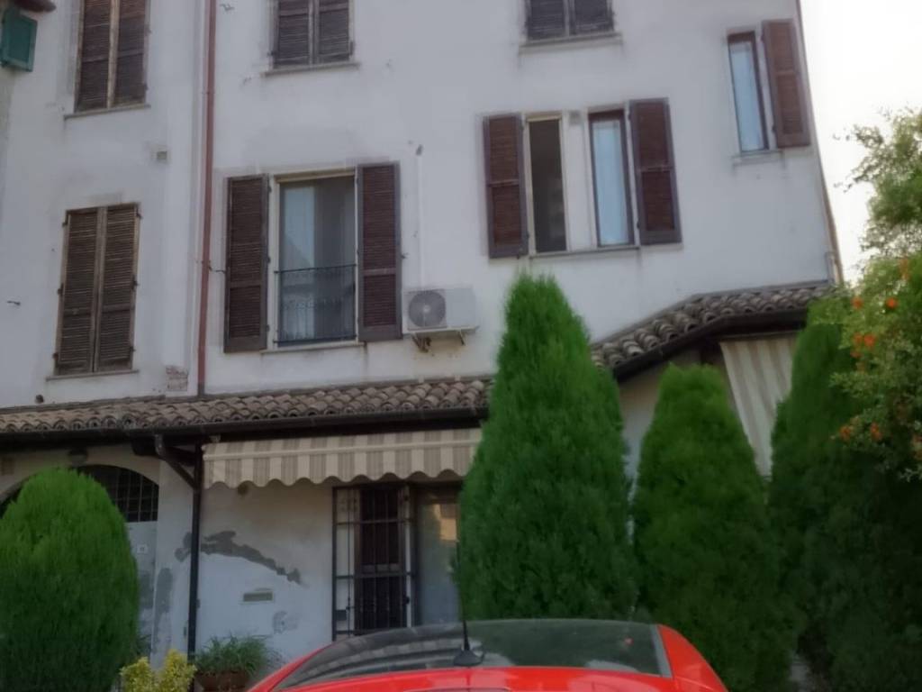 appartamento in vendita a Bressana Bottarone in zona Argine